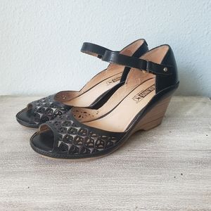 Pikolinos wedges